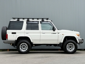 ランクル７０キャンプ　アウトドア　レジャー　４ＷＤ　ＳＵＶ