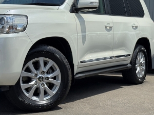 ランクル２００キャンプ　アウトドア　レジャー　４ＷＤ　ＳＵＶ