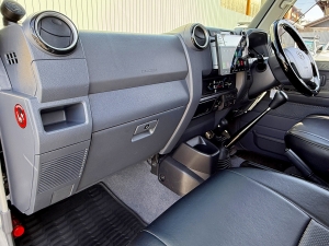 ランクル７０キャンプ　アウトドア　レジャー　４ＷＤ　ＳＵＶ
