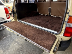 ランクル８０キャンプ　アウトドア　レジャー　４ＷＤ　ＳＵＶ