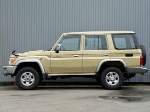 ランクル７０キャンプ　アウトドア　レジャー　４ＷＤ　ＳＵＶ