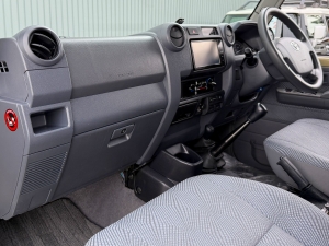 ランクル７０キャンプ　アウトドア　レジャー　４ＷＤ　ＳＵＶ