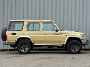 ランクル７０キャンプ　アウトドア　レジャー　４ＷＤ　ＳＵＶ
