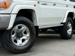 ランクル７０キャンプ　アウトドア　レジャー　４ＷＤ　ＳＵＶ