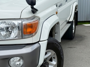 ランクル７０キャンプ　アウトドア　レジャー　４ＷＤ　ＳＵＶ