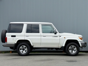 ランクル７０キャンプ　アウトドア　レジャー　４ＷＤ　ＳＵＶ