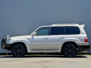 ランクル１００キャンプ　アウトドア　レジャー　４ＷＤ　ＳＵＶ