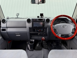 ランクル７０キャンプ　アウトドア　レジャー　４ＷＤ　ＳＵＶ