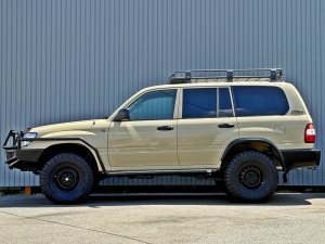 ランクル１００キャンプ　アウトドア　レジャー　４ＷＤ　ＳＵＶ