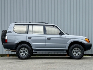 ランクルプラド95系キャンプ　アウトドア　レジャー　４ＷＤ　ＳＵＶ