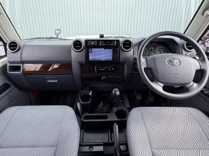 ランクル７０キャンプ　アウトドア　レジャー　４ＷＤ　ＳＵＶ