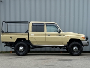 ランクル７０キャンプ　アウトドア　レジャー　４ＷＤ　ＳＵＶ