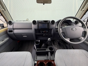 ランクル７０キャンプ　アウトドア　レジャー　４ＷＤ　ＳＵＶ