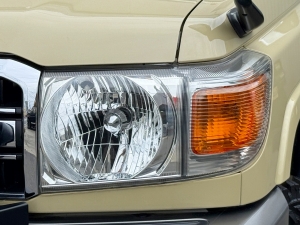 ランクル７０キャンプ　アウトドア　レジャー　４ＷＤ　ＳＵＶ