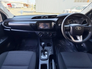 ハイラックスキャンプ　アウトドア　レジャー　４ＷＤ　ＳＵＶ