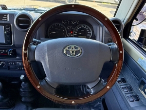 ランクル７０キャンプ　アウトドア　レジャー　４ＷＤ　ＳＵＶ