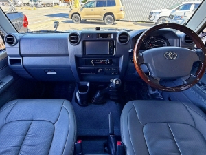 ランクル７０キャンプ　アウトドア　レジャー　４ＷＤ　ＳＵＶ