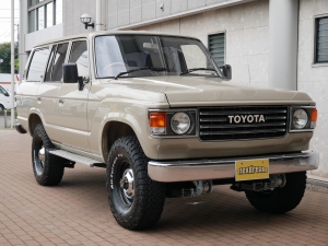 ランクル６０丸目換装　ロールーフ　ベッドキット