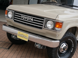 ランクル６０丸目換装　ロールーフ　ベッドキット