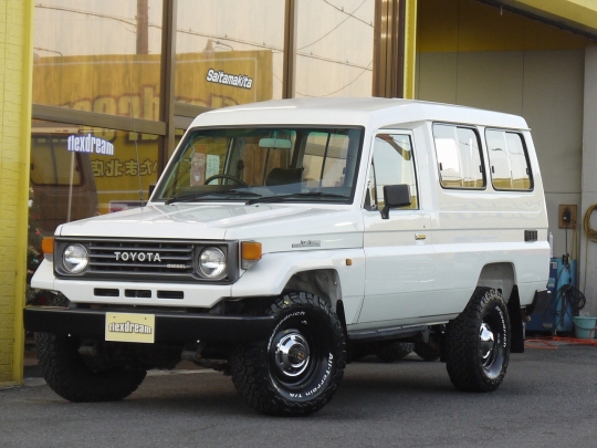 Bj46v　ランクル70バンパー　特注設計 トヨタ ランクル 70 系 塗装用 フロントバンパー PZJ70V PZJ70