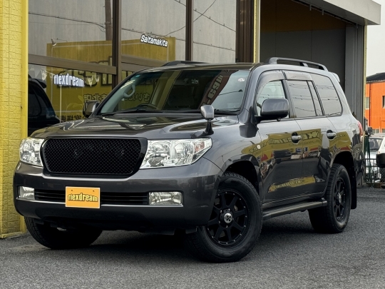 The high-end grade ZX of the late model Land Cruiser 200! A