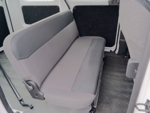 バネット　NV200　5人乗り　