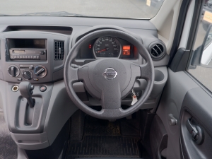 NV200 バネットバンバネット　NV200　5人乗り　