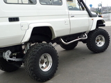ランクル７０トゥループ　75