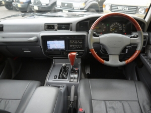ランクル８０後期型　MKW・MK36