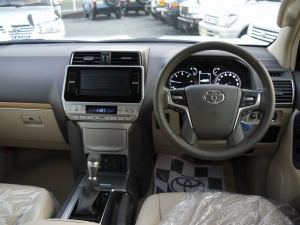 ランクルプラド新型ランクル　150プラド