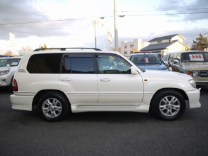 ランクル１００後期型フルエアロ