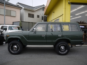ランクル６０オートマ　平屋根　角目4灯