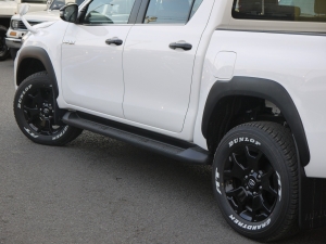 ハイラックス新車コンプリートrocco　新型ハイラックス　特別仕様車