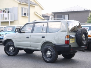 ランクルプラドデザートカーキ　3RZエンジン