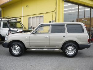 ランクル８０角目4灯　ナローボディー