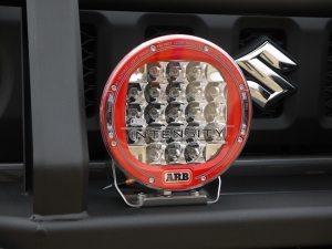その他登録済み未使用車　5速マニュアル