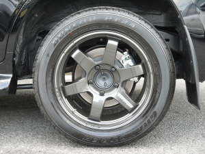 ランクル２００現行型　メーカーオプションナビ