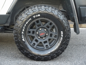 ＦＪクルーザーリフトアップ　TRDアルミホイール