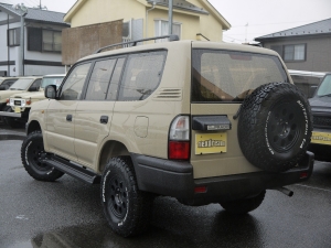 ランクルプラド希少純正ウィンチ付き車両