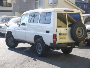ランクル７０トゥループ　GRJ78