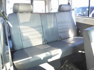ランクル７０トゥループ　GRJ78