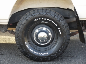 ランクル７０トゥループキャリア　