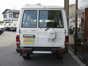 ランクル７０トゥループキャリア　