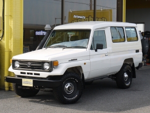 ランクル７０トゥループキャリア　