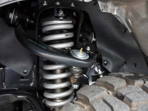 ハイラックスTRD　リフトアップ