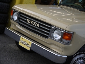 ランクル８０丸目フェイス換装　オールペイント・ベージュ