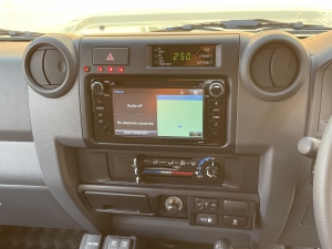 ランクル７０新車並行　NOX・PM適合済み