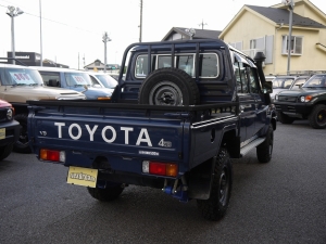 ランクル７０リフトアップ　ARB　LINE-X