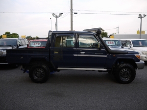 ランクル７０リフトアップ　ARB　LINE-X