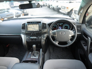ランクル２００ARB4X4バンパー　ライノラック　リフトアップ